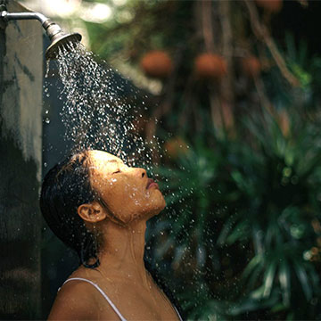 Is your Tap Water Harming Your Hair? Here's what you should do!