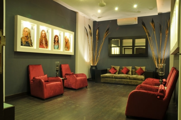 Hair loss experiences of clients of hair transplant surgery in Delhi