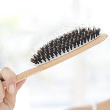 Some Common Mistakes People Make When They Start Losing Hair at an Alarming Rate!